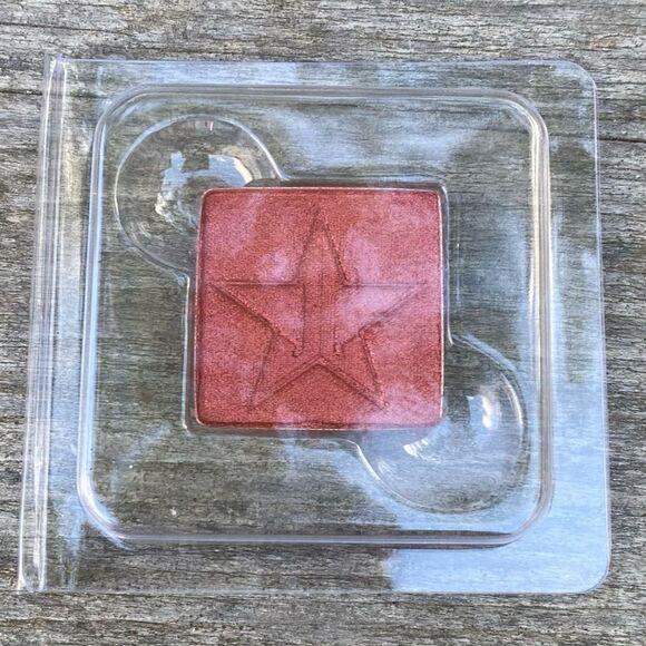 NIB New Jeffree Star Single Pressed Pigment Eyeshadow Blood Sugar 0.05 oz - Picture 4 of 8